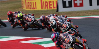Link Live Streaming Red Bull Rookies Cup 2025 - Perjuangan Veda Malam Ini dari Posisi Stategis, Kiandra Diancam Pembalap Malaysia