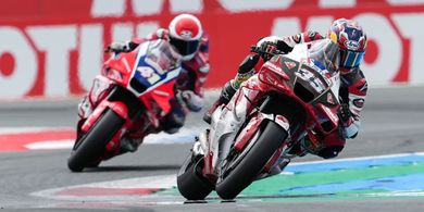 Debut MotoGP bareng Honda Itu Sulit, Senior Mario Aji Jangan Digunjing meski Harus Diberi Jalan Rekan Sendiri untuk Finis Ke-15