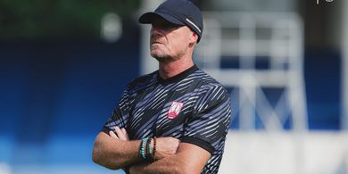 Rumor Transfer Pemain Asing Persis Solo, Laskar Sambernyawa Dikaitkan Si Kembar Malaysia dan Mesin Gol Peter de Roo dari Jepang