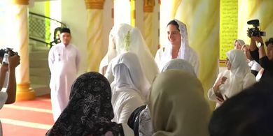Gia Menangis di Momen Akad Nikah Megawati Hangestri dan Dio Novandra: Terharu, Seperti Lihat Adik Saya Sendiri Menikah