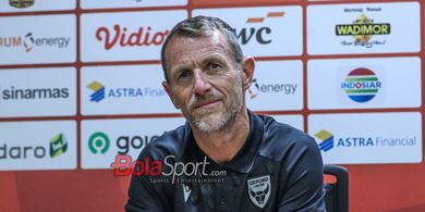 Pelatih Oxford United Cerita Momen Naik Lapis Baja Hingga Sulitnya Menyeberang Saat di Indonesia