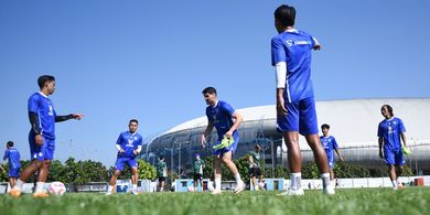 Pelatih Persib Kirim Pujian untuk Beckham Putra Setelah Kembali dari Timnas Indonesia