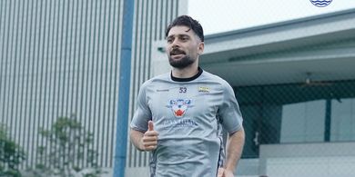 Persib Ingatkan agar Pemainnya Tak Tiru Perbuatan Tercela Bek Irak di Super League