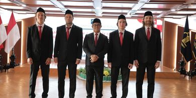 Untuk Pertama Kalinya, Pemerintah Naturalisasi 4 Atlet Rusia Buat Bela Timnas Hoki Es Indonesia