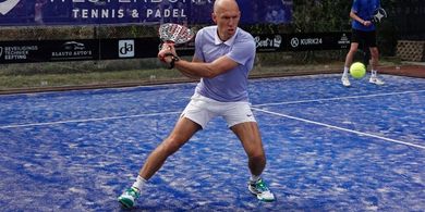 Eks Bintang Timnas Belanda Melangkah Jauh di Dunia Padel, Jajal Turnamen Profesional