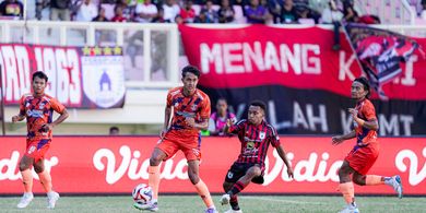 Hasil Championship 2025/26 - 3 Mantan Pemain Timnas Indonesia Pamer Gol di Laga Persipura Vs Kendal Tornado