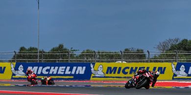 Hasil Kualifikasi MotoGP Indonesia 2025 - Rekor Mandalika Pecah Lagi, Bezzecchi Pole saat Marquez Kesulitan