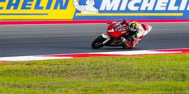 Asia Talent Cup 2025 - Davino Britani Berjuang untuk Posisi Keempat di Mandalika
