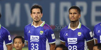 Tak Ingin Persib Larut dalam Euforia, Thom Haye Alihkan Fokus Hadapi Malut United
