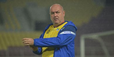 Hal yang Ditakuti Pelatih Persib Bandung dari Semen Padang FC