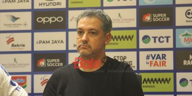 Pelatih Arema FC Berharap Bisa Buat Keajaiban di Kandang Persib, Maung Bandung Terlalu Kuat