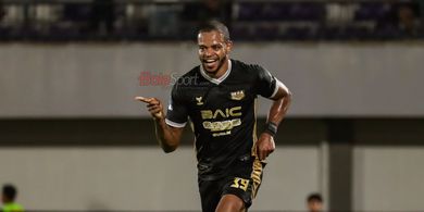 Bursa Top Scorer Super League Memanas, Gol Bunuh Diri Nurhidayat Dihitung Milik Alex Martins
