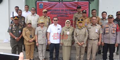 Dibangun di Area Terlarang, Lapangan Padel Disegel Pemkot Jakbar