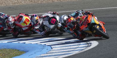 Termasuk Gangguan dari Veda, Bos KTM Ajo Kecewa Lihat Performa 2 Pembalapnya pada Moto3 Spanyol 2026