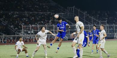 Mesin Gol Persib Mulai Panas, Bek Asal Italia Makin Tajam dalam Persaingan Juara Super League 2025/2026