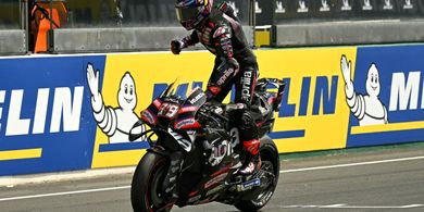 Hasil Sprint Race MotoGP Prancis 2026 - Marc Marquez Alami Highside, Bagnaia di Antara 2 Pembalap Aprilia saat Martin Jadi Juara