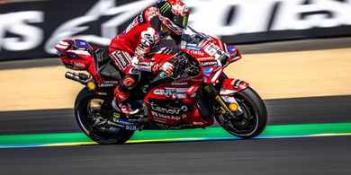 Hasil Kualifikasi MotoGP Prancis 2026 - Marquez Pecah Rekor Lap dari Q1, Bagnaia Curi Pole Positon