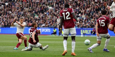 Hasil Liga Inggris - Gol Telat Trossard dan VAR Bawa Tuah, Arsenal Makin Dekat ke Tangga Juara