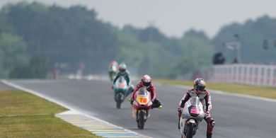 Veda Kalah 3,4 Detik dari Podium, Matteo Bertelle Tak Terkejar meski Sudah Jalani Hukuman Penalti