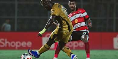 Hasil Super League - Madura United Dikalahkan Bhayangkara FC, Duo Mantan Bahu-membahu Perpanjang Napas Persis