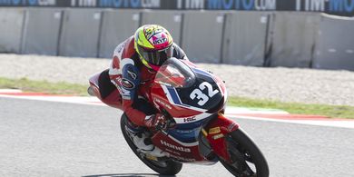 Rekap Hasil Moto3 Junior Catalunya 2026 - Debut Impresif Ramadhipa, 2 Kali Finis 6 Besar dan Sempat Pimpin Lomba