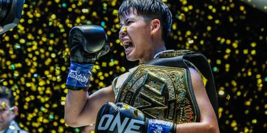 ONE Championship – Kisah Phetjeeja, Gadis Kecil yang Bikin Petarung Pria Thailand Ketakutan