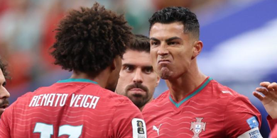 Cetak Brace, Cristiano Ronaldo Sindir Pengkritik dan Ketus saat Ditanya soal Lionel Messi