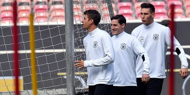 Cari Bek Berpengalaman, AC Milan Kepikiran Rekrut Monster Milik Dortmund dan Timnas Jerman