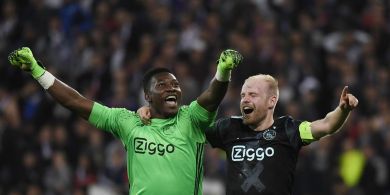 Ajax Pernah Orbitkan Kiper dari Era Van der Sar hingga Onana, Maarten Paes Terancam usai Dikritik Pandit Belanda?