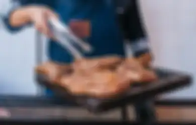 Sering Dikonsumsi Banyak Orang, 5 Jenis Makanan dan Minuman Ini Ternyata Bisa Memicu Kanker Payudara loh, Yuk Cari Tahu!