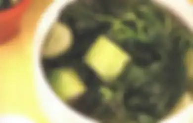 Menu Buka Puasa: Sayur Bening Bayam dan Mentimun yang Segar dan Sehat