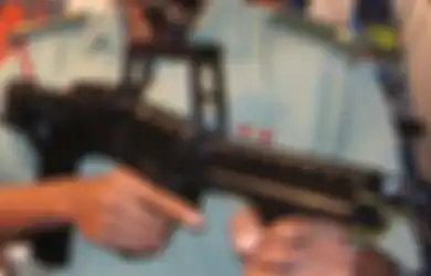 Selalu Tak Mau Kalah dengan Prestasi Militer Indonesia, Malaysia Malah Jadi Bahan Candaan Dunia Gegara Senapan Bikinannya Seperti Mainan Anak-anak
