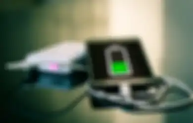 Gak Perlu Bolak-balik Charger, 8 Cara Ini Bisa Bikin Ponsel Lebih Awet Baterai!