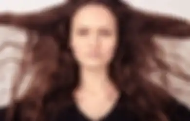 Ini Penyebab Rambut Kita Jadi Kemerahan dan Cara Mengatasinya!