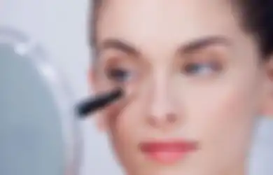 Aman! 4 Concealer Lokal Ini Enggak Bakal Bikin Wajah Jerawatan Lho!