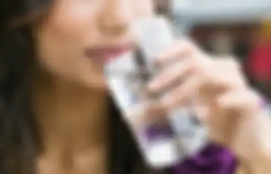 Resep Diet Efektif dan Manjur, Minum Air Putih Sebelum Makan 