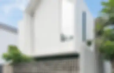 Ternyata Ini Penyebab Cat Fasad Rumah Pudar dan Berjamur, Atasi Yuk!