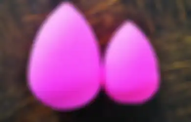 Harus Tahu, Ini Perbedaan Beauty Blender Untuk Makeup Basah dan Kering