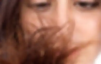 Rambut Terasa Kering dan Rusak? Lakukan 8 Tips Ini Untuk Merawatnya