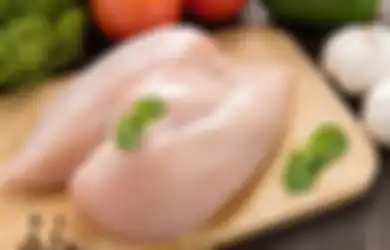 Mau Memasak Ayam? Ternyata Enggak Boleh Dicuci Dulu, Lho! Kenapa?