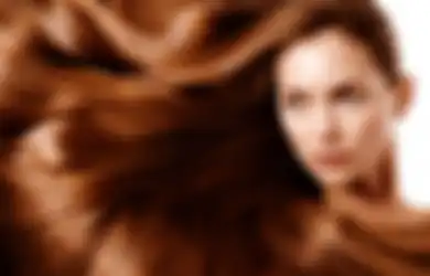 Kunci Rambut Sehat, Ini 5 Manfaat Utama Air Kelapa Buat Rambut Kita!