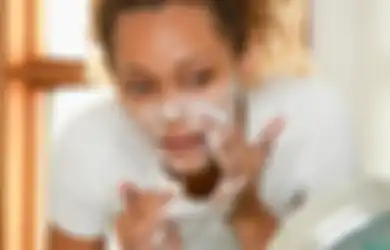 5 Kesalahan Pakai Sabun Cuci Muka yang Harus Dihindari. Kulit Rusak!