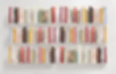 4 Ide Rak Buku Khas Pinterest yang Gampang Diterapkan di Rumah, Buat Dinding Polos Makin Cantik!