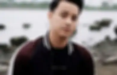 Billy Davidson Unggah Foto Masa Kecil, Dibilang Mirip Seleb Korea!