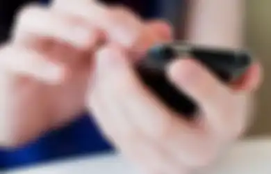 Awas CLBK, Ternyata Ini 5 Alasan Mantan Masih Stalking Medsos Kamu