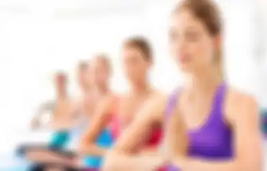 4 Gerakan Yoga Mudah di Pagi Hari Buat Pemula. Sekalian Meditasi!