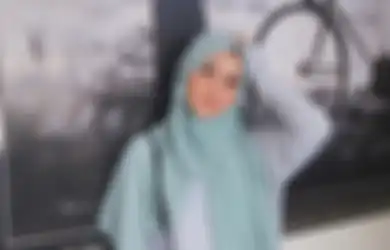 5 Gaya Manis Buat Lebaran ala Putri Yusuf Mansur, Wirda Mansur. Tiru Yuk!