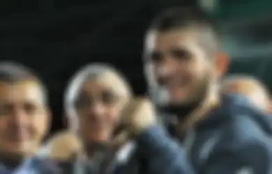 Petahankan Gelar Juara Dunia UFC hingga Putuskan Pensiun, Khabib Nurmagomedov Buat Vladimir Putin Angkat Topi hingga Bakal Ajak Ketemuan, Berikut Pesan Jubir Presiden Rusia
