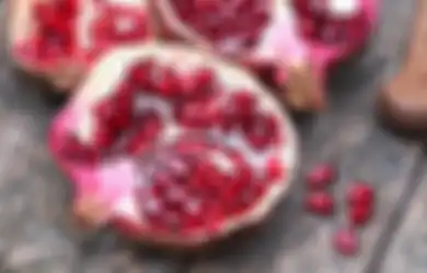 Manfaat Buah Delima Buat Kecantikan. Bantu Atasi Kulit Kering!