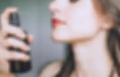 Wajah Fresh dan Anti Kering Selama Puasa, Gunakan 4 Toner Mist Ini!